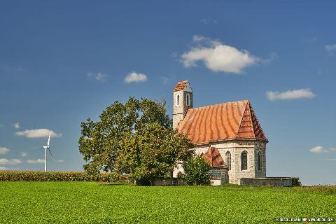 Gemeinde Tacherting Landkreis Traunstein St. Alban Kirche Peterskirchen Landschaft (Dirschl Johann) Deutschland TS